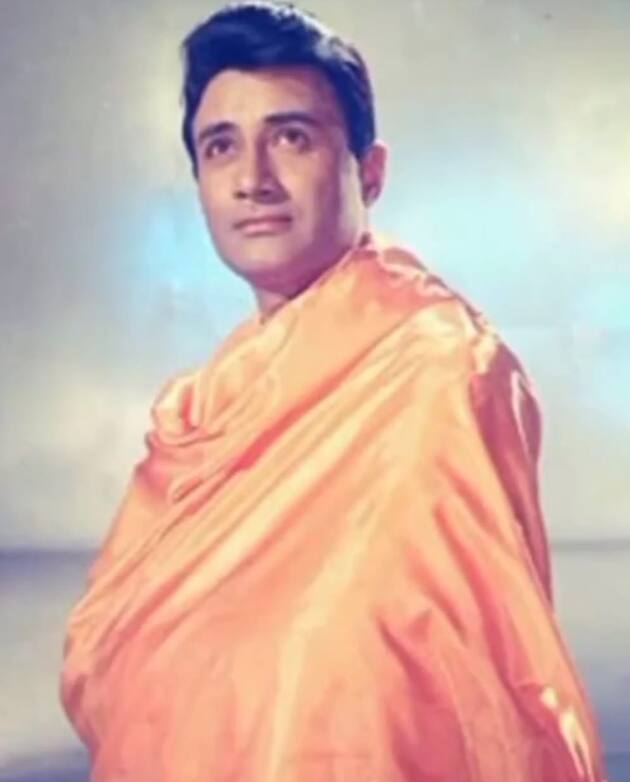 देव आनंद ने एक बार लता मंगेशकर के बारे में कहा था,