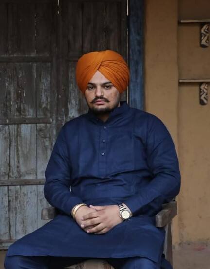 ਮੇਰੇ ਦੋਸਤ ਨੇ ਕਿਹਾ ਕਿ ਸਿੱਧੂ ਨੇ ਉਸ ਨਾਲ ਚਾਰ ਘੰਟੇ ਬਿਤਾਏ, ਜਿਸ ਦੌਰਾਨ ਉਨ੍ਹਾਂ ਨੂੰ ਆਉਣ ਵਾਲੇ ਖ਼ਤਰੇ ਕਾਰਨ ਦੇਸ਼ ਛੱਡਣ ਬਾਰੇ ਵਿਚਾਰ ਕਰਨ ਦੀ ਸਲਾਹ ਦਿੱਤੀ ਗਈ। ਜਦੋਂ ਮੈਂ ਹੋਰ ਪੜਤਾਲ ਕੀਤੀ, ਤਾਂ ਰੁਦਰ ਨੇ ਸਮਝਾਇਆ ਕਿ ਜੋਤਿਸ਼ ਸਿੱਧੇ ਤੌਰ 'ਤੇ ਕਿਸੇ ਦੀ ਜਾਨ ਨੂੰ ਖਤਰੇ ਦੀ ਭਵਿੱਖਬਾਣੀ ਨਹੀਂ ਕਰ ਸਕਦਾ, ਪਰ ਉਸਨੇ ਸਿੱਧੂ ਨੂੰ ਦੇਸ਼ ਛੱਡਣ ਲਈ ਚੇਤਾਵਨੀ ਦੇਣ ਲਈ ਮਜਬੂਰ ਮਹਿਸੂਸ ਕੀਤਾ।'