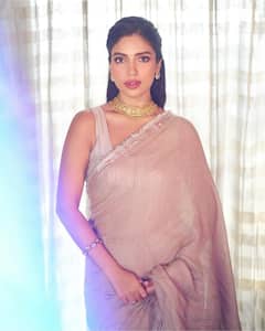 Bhumi Pednekar's Pastel Saree Look With Gold Choker Is Perfect Navratri Fashion Inspo; SEE PICS