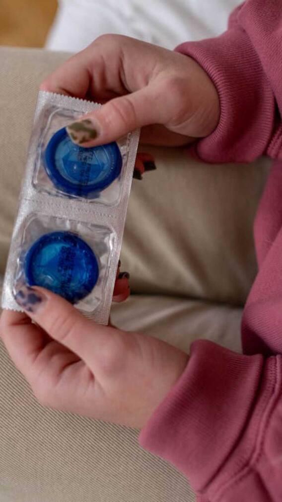 क्या कंडोम यूज करने से फर्टिलिटी पर पड़ता है असर?