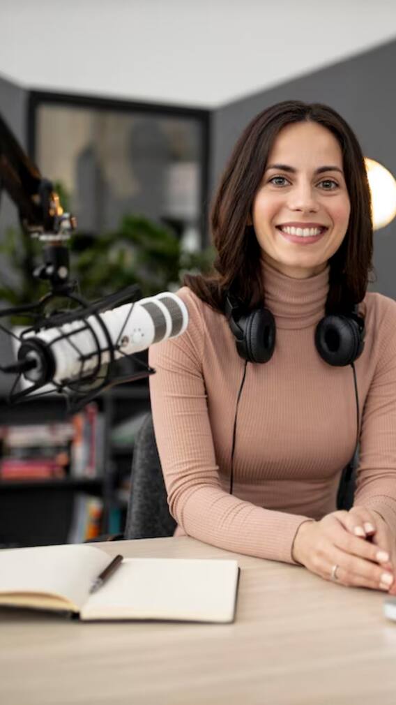 इन दो शब्दों से मिलकर बना है पॉडकास्ट