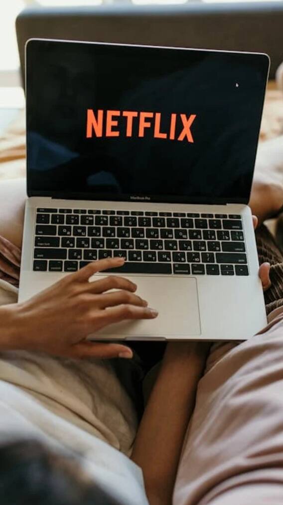पाकिस्तान में Netflix का मंथली प्लान कितने रुपये का है?