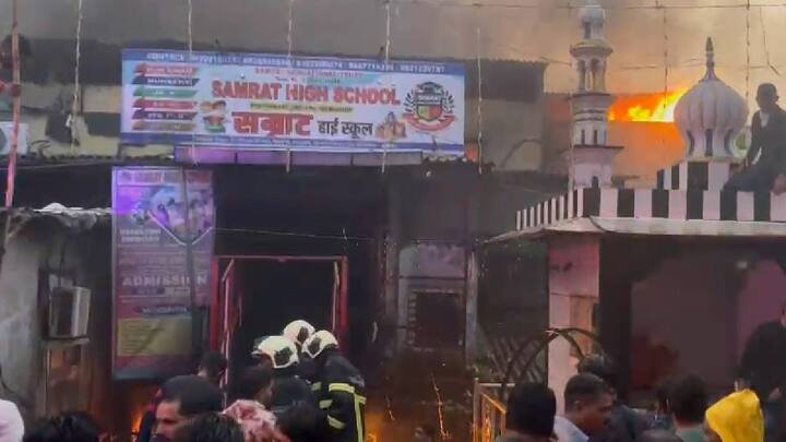 कारखान्याच्या गोदामची आग मोठ्या प्रमाणात वाढत असून, आजूबाजूला रहिवासी वस्ती आहे, अग्मिशमन  दलाच्या दहा गाड्या घटनास्थळी दाखल झाल्या आहेत. मात्र, आगीवर नियंत्रण मिळविणे कठीण झाल्याचं दिसून आलं.