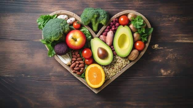 Heart patients have many diet options to improve their health. Heart patients should have vegetables and fruits on their plate. Along with this, whole grains and healthy proteins should also be eaten along with them.