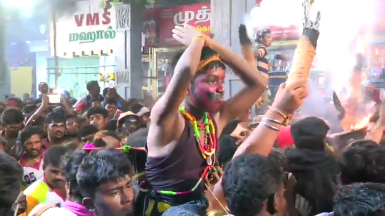 Kulasai Mutharamman Temple: சிவனை அழிக்க முயன்ற அரக்கன்- துர்க்கையாக மாறி அரக்கனை வதம் செய்த முத்தாரம்மன்