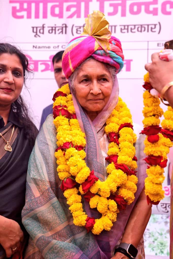 सावित्री जिंदली ने 2005 में पहली बार कांग्रेस के टिकट पर हरियाणा विधानसभा का चुनाव जीता था और 2009 में अपनी जीत को दोहराया था.