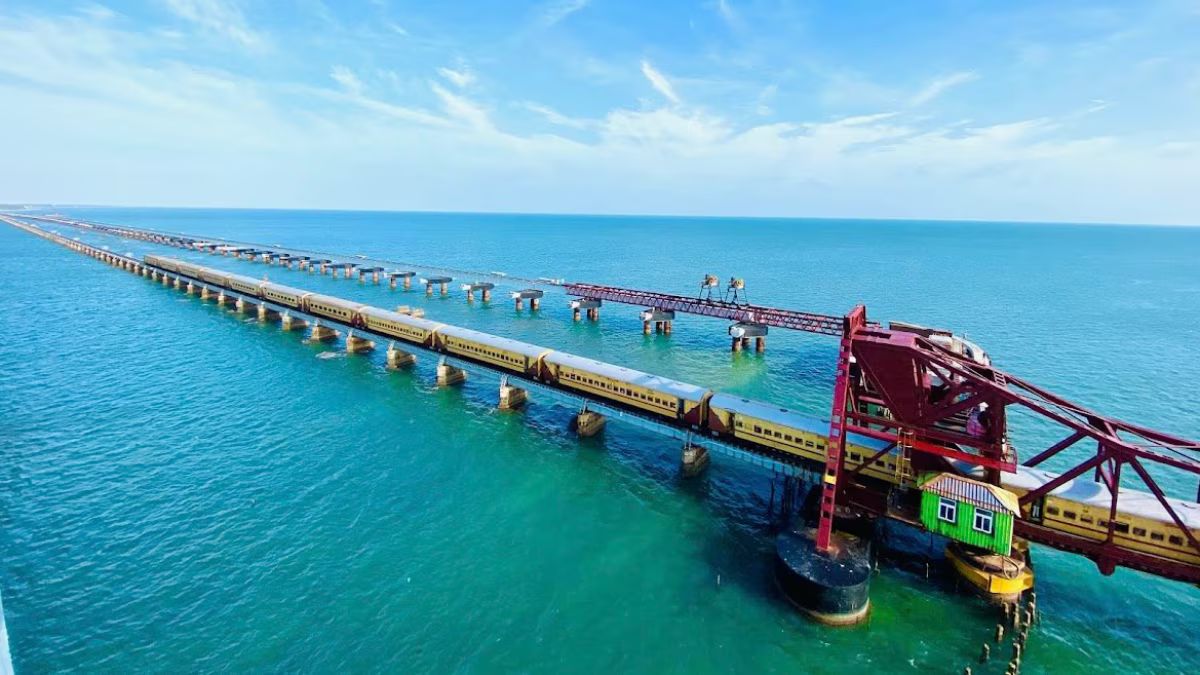 Iconinc Railway Bridge: எப்புட்றா..! இந்தியாவின் தனித்துவமான 5 ரயில்வே பாலங்கள் - மூச்சடைக்கச் செய்யும் அழகு..!