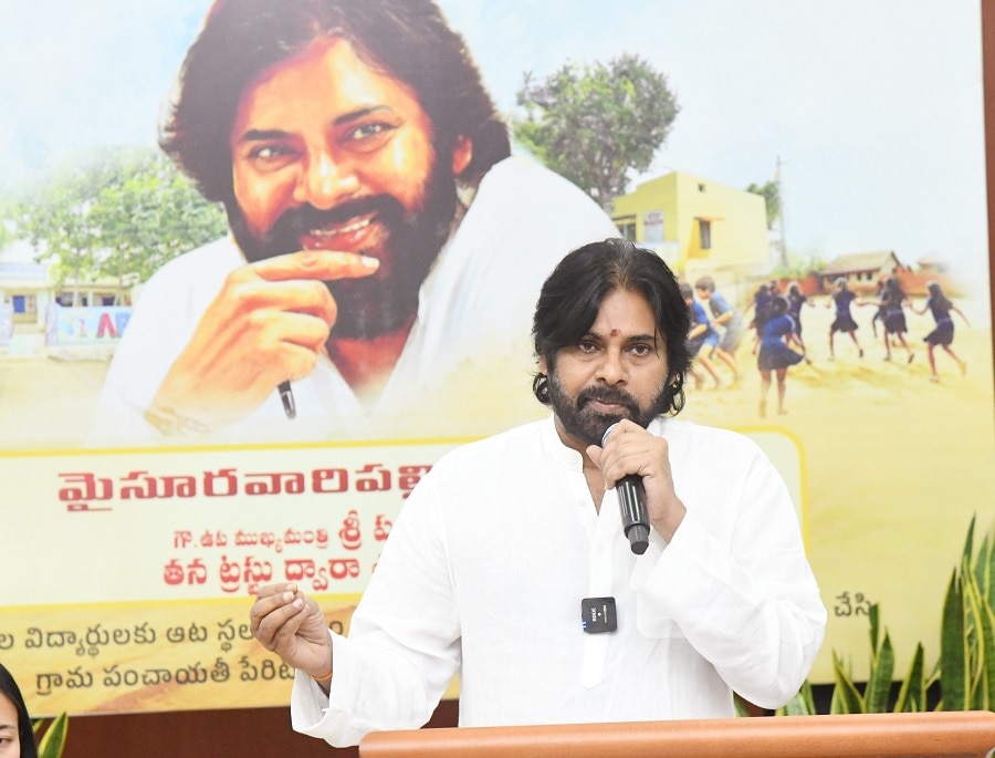 Pawan Kalyan: ఇచ్చిన మాట నిలబెట్టుకున్న పవన్ కళ్యాణ్, రూ.60 లక్షలు సొంత నిధులు వెచ్చించి సాయం