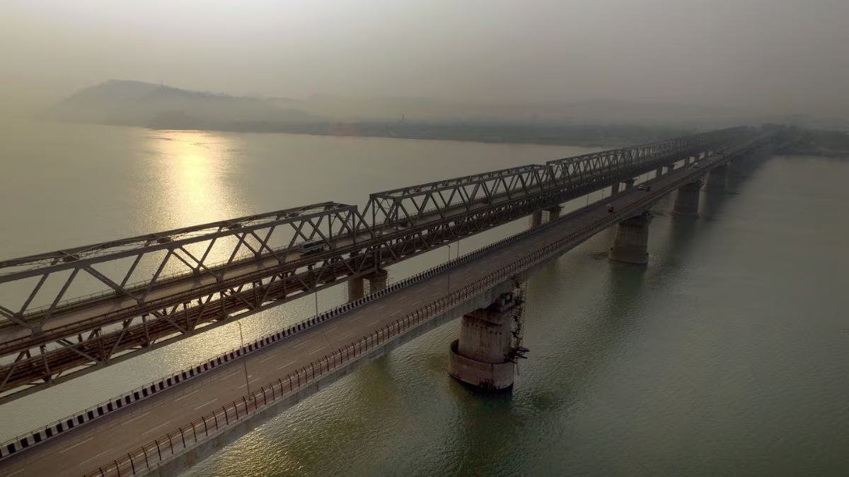 Iconinc Railway Bridge: எப்புட்றா..! இந்தியாவின் தனித்துவமான 5 ரயில்வே பாலங்கள் - மூச்சடைக்கச் செய்யும் அழகு..!