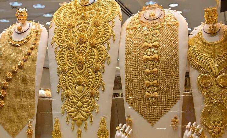 Gold price increase and close to Rs. 59 thousand  what is the silver situation Gold Rate: அதிர்ச்சியில் மக்கள் -  ரூ.59 ஆயிரத்தை நெருங்கிய தங்கம் விலை, அப்ப வெள்ளி நிலவரம் என்ன?