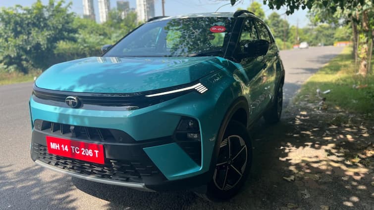 Tata Nexon CNG First Turbo Charged Engine Dual Cylinder Technology Specifications कितना माइलेज देती है Tata Nexon CNG? पहली टर्बो चार्ज्ड इंजन वाली इस कार में मिलते हैं धांसू फीचर्स