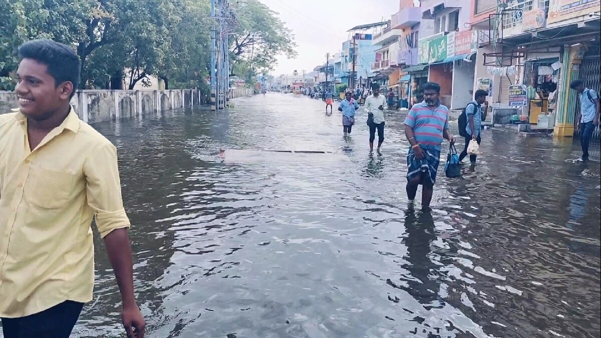 Salem Rain: சேலத்தில் கொட்டி தீர்த்த கனமழை... வீடுகளுக்குள் மழை நீர் சென்றதால் பொதுமக்கள் பெரும் அவதி