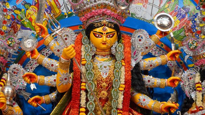 চিরাচরিত রীতি এবং ঐতিহ্য মেনে মহাসপ্তমীর পুজো হচ্ছে বেলুড় মঠে। ছবি সূত্র- বেলুড় মঠ