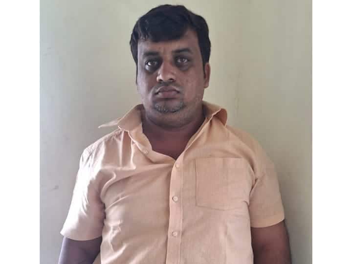 வீட்டில் சிக்கிய பயங்கர ஆயுதங்கள்! - 9 பேர் கொண்ட கும்பலை தூக்கிய போலீஸ்! - காரணம் இதுதான்!