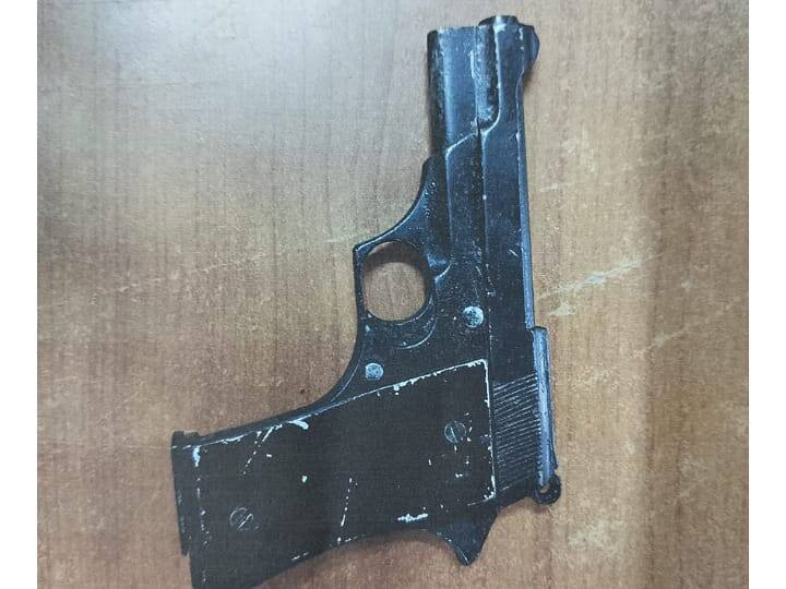 வீட்டில் சிக்கிய பயங்கர ஆயுதங்கள்! - 9 பேர் கொண்ட கும்பலை தூக்கிய போலீஸ்! - காரணம் இதுதான்!