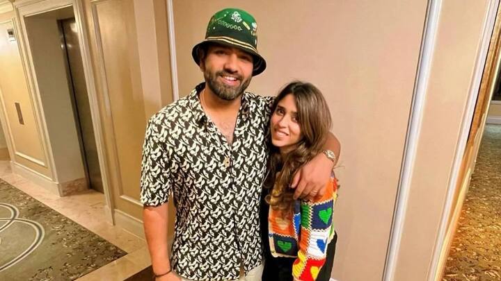 टाइम्स ऑफ इंडिया की एक खबर के मुताबिक रोहित पारिवारिक कारणों से पहला टेस्ट छोड़ सकते हैं. लेकिन यह तारीख पर भी निर्भर करेगा. इसी से अंदाजा लगाया जा रहा है कि रोहित दूसरी बार पिता बनने वाले हैं.