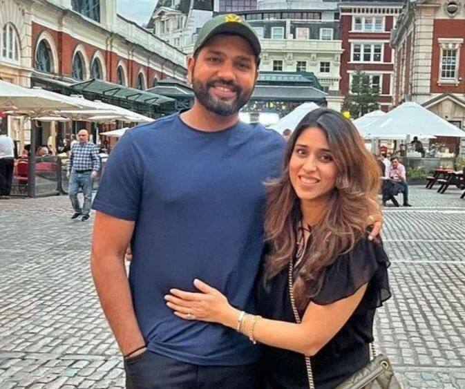 रोहितची पत्नी रितिका हिने डिसेंबर 2018 मध्ये एका मुलीला जन्म दिला. रोहितच्या मुलीचे नाव समायरा आहे.(Photo Credit-Rohit Sharma)