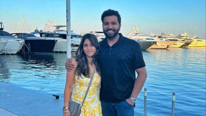 मालिका सुरू होण्याआधी वैयक्तिक बाब निकाली निघाल्यास रोहित शर्मा सर्व सामने खेळू शकेल, असंही बीसीसीआयच्या एका सूत्राने सांगितले आहे.(Photo Credit-Rohit Sharma)