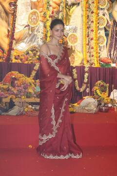 Alia Bhatt Celebrates Durga Puja With Kajol, Tanisha As Jigra Releases - See Pics