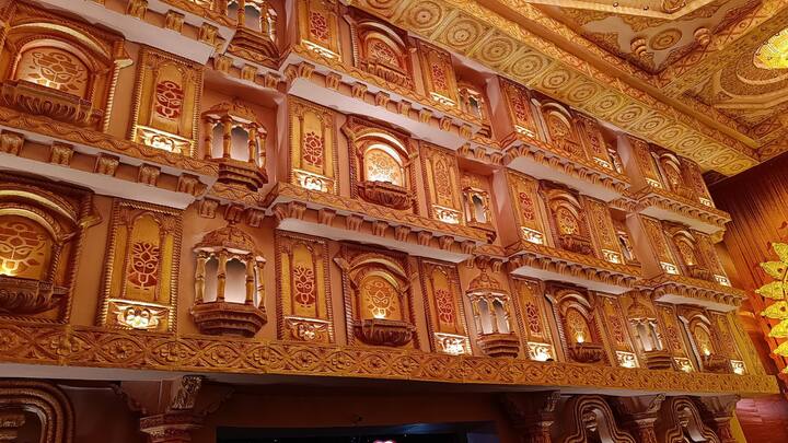 This year, the pandal presents a breathtaking recreation of the Jagannath Mandir, a temple revered for its historical and spiritual significance.  (Image source: Facebook/ Pranit Paul)