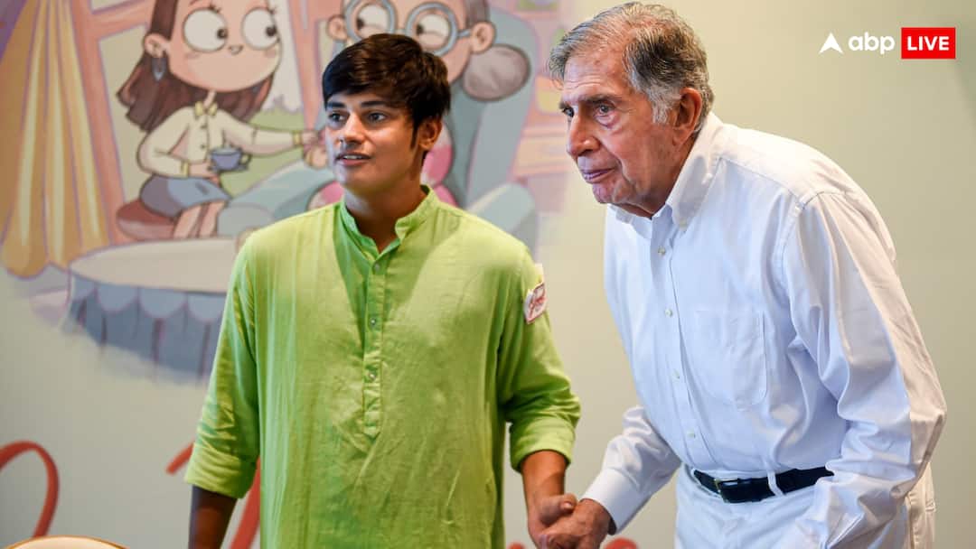 Ratan Tata's health issues and their causes रतन टाटा आखिरी सालों में झुके हुए क्यों रहते थे, बुढ़ापे में क्यों हो जाती है ये समस्या?