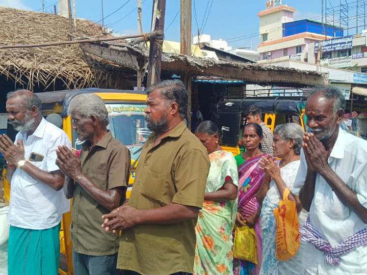 கரூரில் களைகட்டிய ஆயுத பூஜை - ஆட்டோ ஓட்டுநர்கள் உற்சாக கொண்டாட்டம்