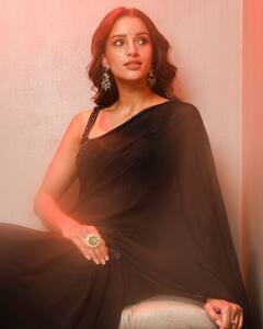 Triptii Dimri : బ్లాక్ శారీలో త్రిప్తి దిమ్రి.. నేషనల్ క్రష్ అంటోన్న ఫ్యాన్స్