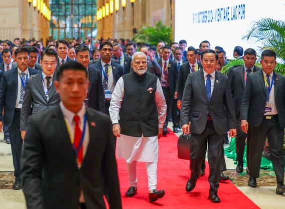 लाओस में किस धर्म के लोग रहते हैं जहां गए पीएम मोदी