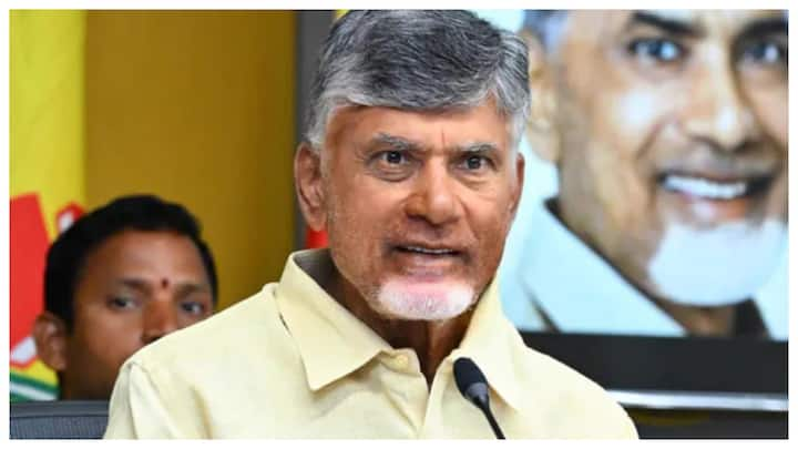 Now Andhra Pradesh CM Chandrababu Naidu has also jumped into this matter. He has demanded caste census and called it necessary.