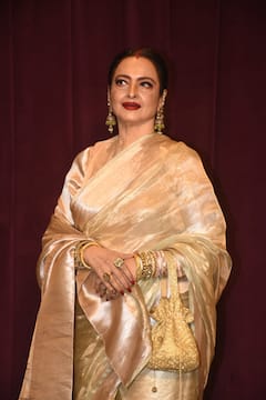Rekha:  रेखा नवरा नसतानाही सिंदूर का लावते? जाणून घ्या!