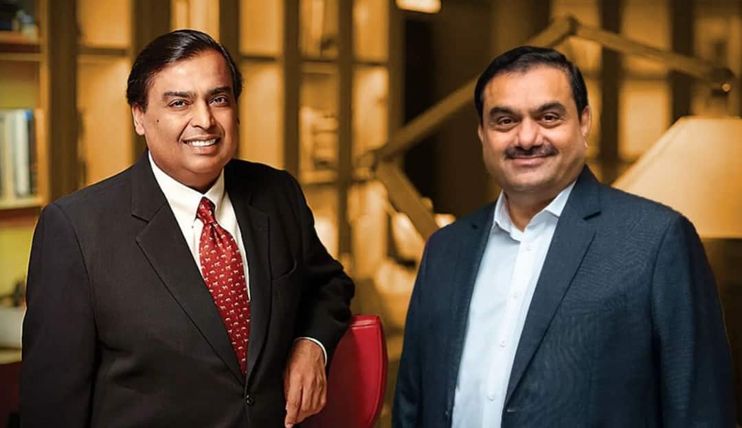 Forbes Richest Billionaires News Forbes released the list of the worlds Richest people, Mukesh Ambani and Gautam Adani wealth increased significantly Richest Billionaires: गौतम अदानींचा नवा विक्रम! जगातील श्रीमंतांची यादी जाहीर, मुकेश अंबानींना कितवं स्थान?