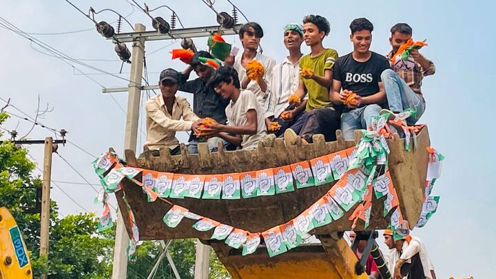 17 अक्तूबर को पार्टी की ओर से शपथ ग्रहण कार्यक्रम की तैयारी की जा रही है, लेकिन इस बीच कांग्रेस की ओर से एक ऐसी चाल चली गई है जिसने बीजेपी के लिए परेशानी खड़ी कर दी है.