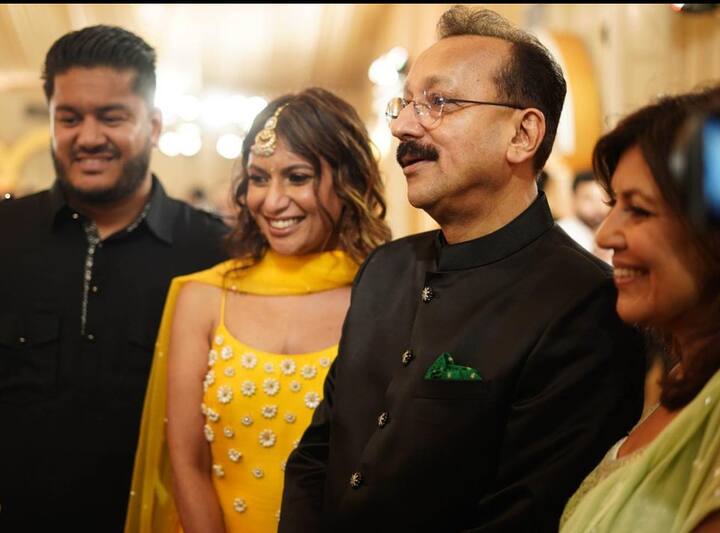 बाबा सिद्दीकी यांच्या इफ्तार पार्टीची विशेष चर्चा रंगायची.