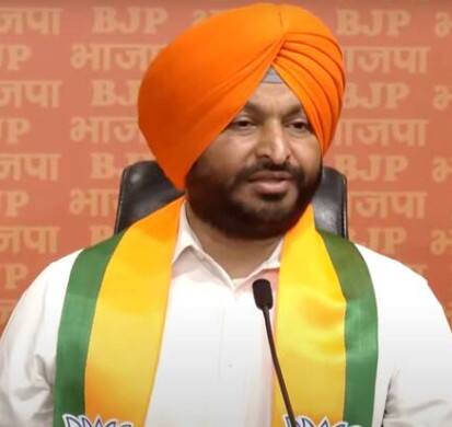 ਹਰਿਆਣਾ 'ਚ ਕਾਂਗਰਸ ਨੂੰ ਉਮੀਦ ਸੀ ਕਿ ਉਹ ਇਸ ਵਾਰ ਸੱਤਾ 'ਚ ਵਾਪਸੀ ਕਰੇਗੀ, ਪਰ ਅਜਿਹਾ ਨਹੀਂ ਹੋਇਆ। ਅਜਿਹੇ 'ਚ ਕਾਂਗਰਸ 'ਤੇ ਨਿਸ਼ਾਨਾ ਸਾਧਦੇ ਹੋਏ ਰਵਨੀਤ ਸਿੰਘ ਬਿੱਟੂ ਨੇ ਕਿਹਾ ਕਿ ਤੁਸੀਂ ਦੇਖਿਆ ਕਿ ਹਰਿਆਣਾ ਦੇ ਲੋਕ ਬੁੱਧੀਮਾਨ ਹਨ, ਟਿੱਕਰੀ, ਸ਼ੰਭੂ 'ਚ ਸ਼ਾਮਿਲ ਹੋਏ, ਪਰ ਕੀ ਕਾਂਗਰਸ ਨੂੰ ਵੋਟਾਂ ਕਿਸੇ ਨੇ ਪਾਈਆਂ ਹਨ? ਜੋ ਆਪਣੇ ਆਪ ਨੂੰ ਕਿਸਾਨ ਆਗੂ ਕਹਾਉਣ ਦੀ ਕੋਸ਼ਿਸ਼ ਕਰ ਰਹੇ ਹਨ। ਉਹ ਪੰਜਾਬ ਨੂੰ ਨੁਕਸਾਨ ਪਹੁੰਚਾ ਰਹੇ ਹਨ।