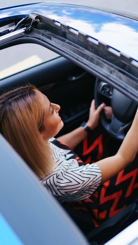 सबसे सस्ती सनरूफ कार कौन सी है?