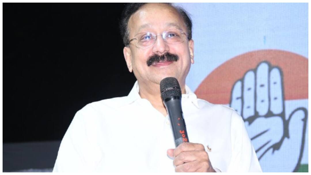 politician Baba Siddique shot dead in mumbai sanjay dutt shah rukh khan salman khan and more celebs reacts बाबा सिद्दीकी की हत्या से बॉलीवुड में शोक की लहर, भागे-भागे अस्पताल पहुंचे ये सितारे