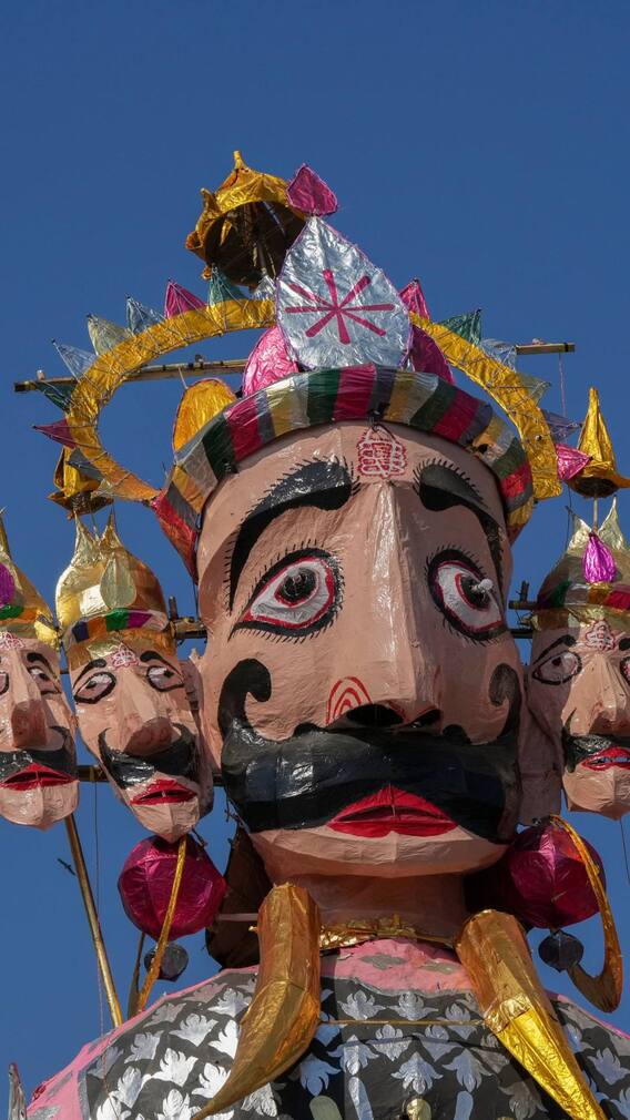 दिल्ली में यहां रावण दहन देखने लायक, जरूर जाएं