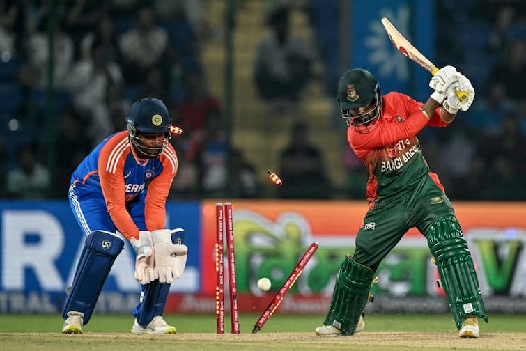 IND vs BAN t20 Bangladesh defeated India badly bangladesh beat india by 7 wickets Indian bowlers failed to take wickets IND vs BAN: बांग्लादेश ने भारत को बुरी तरह हराया, विकेट लेने को तरस गए पांड्या-सुंदर समेत सभी भारतीय गेंदबाज