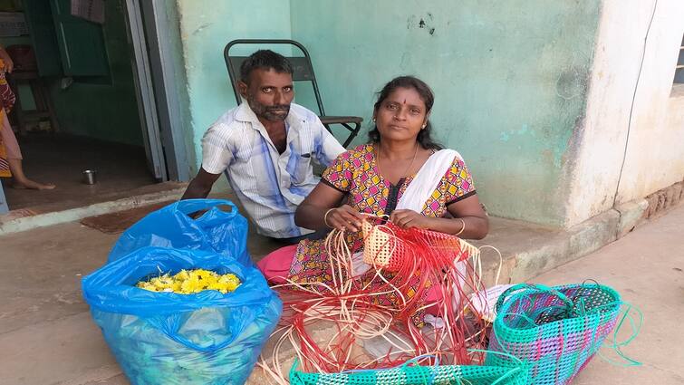 Thanjavur news disabled couple who are achieving in life - TNN யாரை நம்பியும் நாங்கள் இல்லைங்க... வாழ்க்கையில் சாதித்து காட்டும் மாற்றுத்திறனாளி தம்பதி