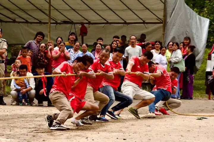 હવે પ્રશ્ન એ ઊભો થાય છે કે આ રાજ્યમાં સૌથી ઓછી વસ્તી શા માટે છે? તમને જણાવી દઈએ કે સિક્કિમ એક પહાડી રાજ્ય છે અને અહીંની મોટાભાગની જમીન પર્વતોથી ઢંકાયેલી છે. આ કારણથી અહીં ખેતીલાયક જમીન બહુ ઓછી છે.