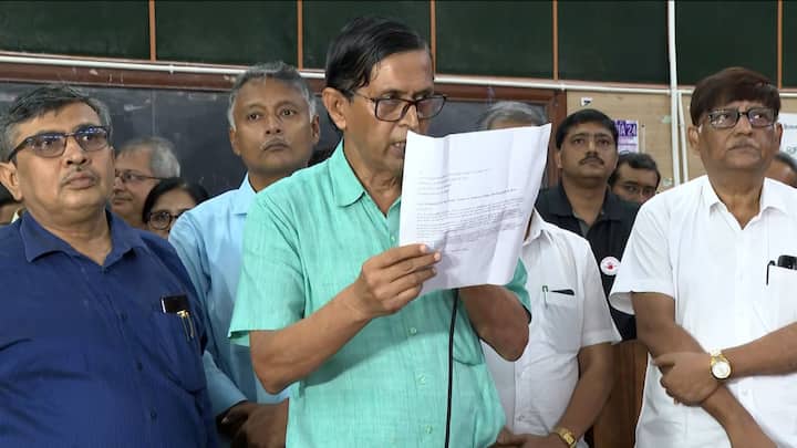 আগামী ১৪ অক্টোবর থেকে ১৬ অক্টোবর পর্যন্ত আংশিক কর্মবিরতির ডাক দিয়েছে তারা।