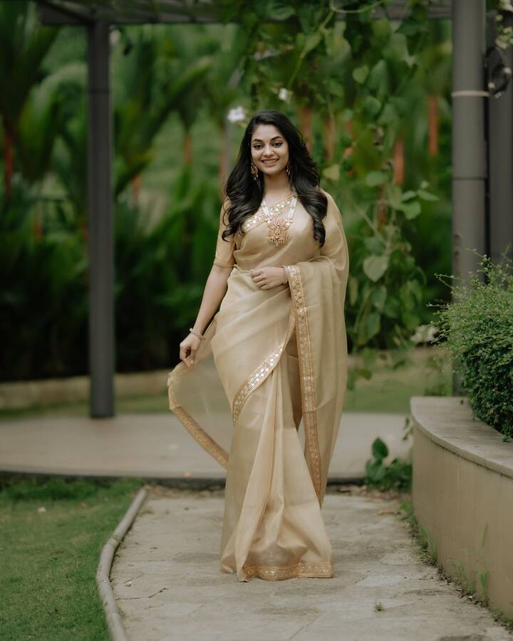 லவ் டுடே படத்தின் மூலம் இவருக்கு தனி ரசிகர் பட்டாளமே உருவானது .கதைக்கு 100% ஏற்று நடித்த்ருப்பார்