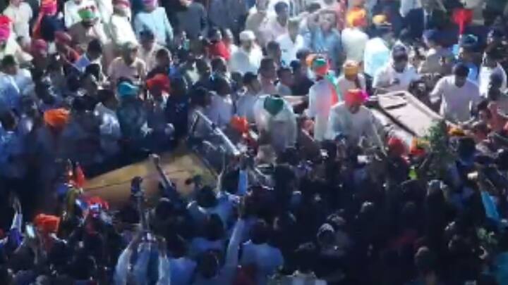 हा शाही दसरा सोहळा पाहण्यासाठी संपूर्ण महाराष्ट्रातून नागरिक कोल्हापूरमध्ये येत असतात.