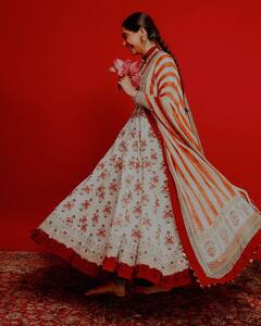 Sonam Kapoor Wishes Dussehra By Sharing Adorable Pics With Son Vayu