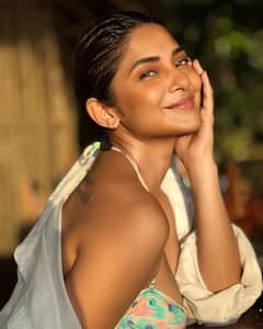 In Pics: This Is What Jennifer Winget Does During Down Time In Between Shoots