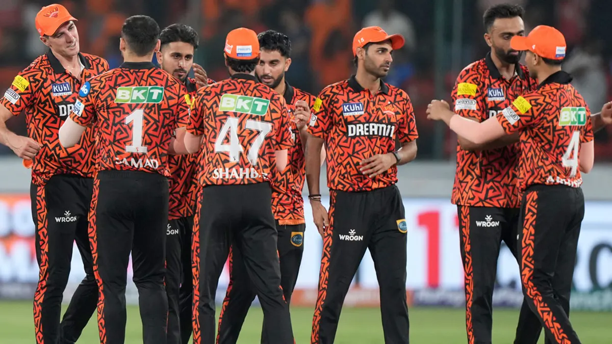 IPL 2025: भुवनेश्वर कुमार और उमरान मलिक को रिलीज करने के मूड में SRH! कप्तान पर भी गिरेगी गाज?