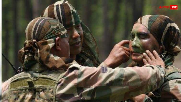 Gorkha Regiment of Indian Army even death trembles know all about this Regiment इंडियन आर्मी की ऐसी रेजिमेंट…जिससे मौत भी कांपती है, खुखरी से काटते हैं दुश्मन का गला, पढ़ें इनकी कहानी