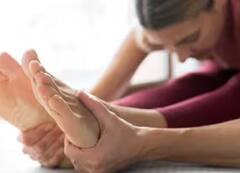 Sprained Foot: ਪੈਰ 'ਚ ਆ ਗਈ ਮੋਚ ਤਾਂ ਇਹ ਦੇਸੀ ਤਰੀਕਾ ਝੱਟ 'ਚ ਕਰ ਦੇਵੇਗਾ ਹੱਲ, ਜਾਣੋ ਘਰੇਲੂ ਨੁਸਖ਼ਾ ?