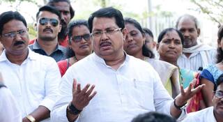 Vijay Wadettiwar: महाराष्ट्रात कायदा सुव्यवस्थेचे धिंदवडे, गृहमंत्री देवेंद्र फडणवीसांनी राजीनामा द्यावा; विजय वडेट्टीवार यांचा घणाघात 