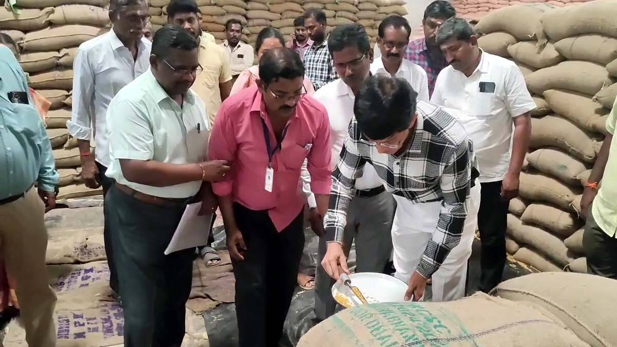 Palani: கூட்டுறவு சேமிப்பு கிடங்கில் உணவுத்துறை செயலர் ராதாகிருஷ்ணன் ஆய்வு! முக்கிய உத்தரவு